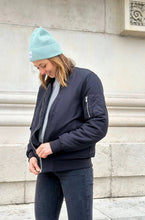 Laden Sie das Bild in den Galerie-Viewer, bomber jacke omlala gefüttert