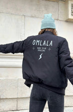 Laden Sie das Bild in den Galerie-Viewer, omlala bomber jacke