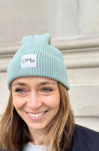 Laden Sie das Bild in den Galerie-Viewer, omlala beanie aloe türkis blau