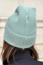 Laden Sie das Bild in den Galerie-Viewer, omlala beanie aloe blau türkis nachhaltig