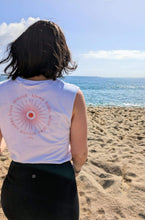 Laden Sie das Bild in den Galerie-Viewer, yoga shirt karma baby omlala hinten