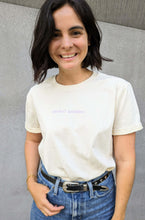 Laden Sie das Bild in den Galerie-Viewer, yoga shirt perfect goddess vorne omlala