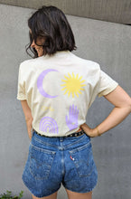 Laden Sie das Bild in den Galerie-Viewer, yoga shirt omlala perfect goddess