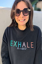 Laden Sie das Bild in den Galerie-Viewer, sweater omlala exhale the bullshit yoga