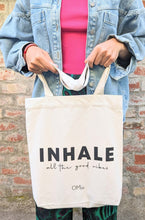 Laden Sie das Bild in den Galerie-Viewer, Statement tasche jute inhale all the good vibes omlala