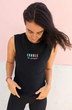 Laden Sie das Bild in den Galerie-Viewer, exhale the bullshit yoga shirt omlala