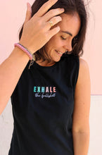 Laden Sie das Bild in den Galerie-Viewer, exhale the bullshit yoga shirt omlala