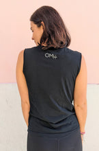 Laden Sie das Bild in den Galerie-Viewer, exhale the bullshit yoga shirt omlala