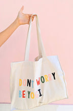 Laden Sie das Bild in den Galerie-Viewer, statement tasche shopper bag omlala yoga