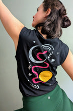 Laden Sie das Bild in den Galerie-Viewer, wild thing yoga shirt omlala nachhaltig fair eco