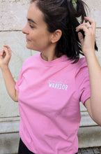 Laden Sie das Bild in den Galerie-Viewer, omlala peaceful warrior statement shirt pink
