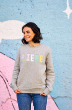 Laden Sie das Bild in den Galerie-Viewer, Yoga liebe Sweater OMlala nachhaltig
