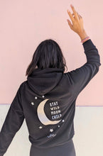 Laden Sie das Bild in den Galerie-Viewer, omlala moon child hoodie nachhaltig fair sweatshirt yoga
